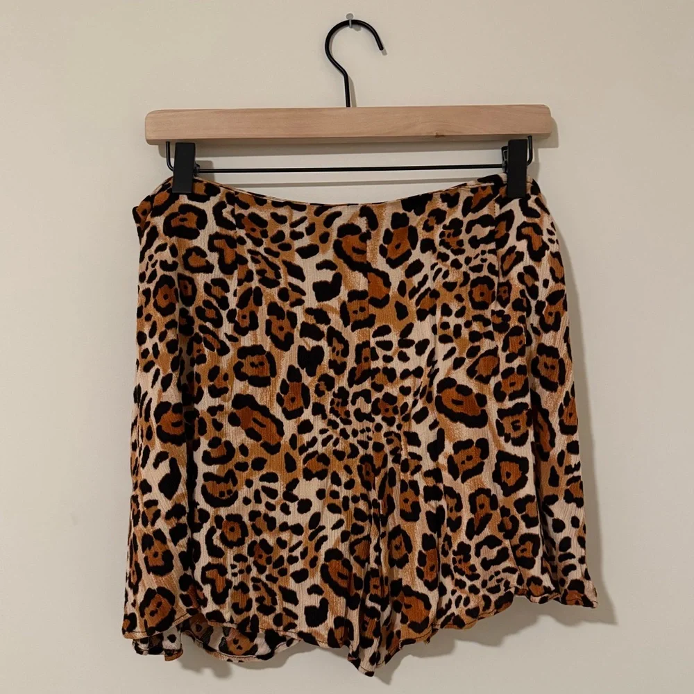 Lulus Free to Be Wild Beige Leopard Print Tie-Front Skort Size Extra Large